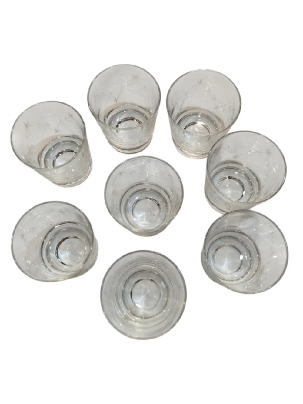 Clear Star-Pattern 8-Piece Whiskey Tumbler Set
